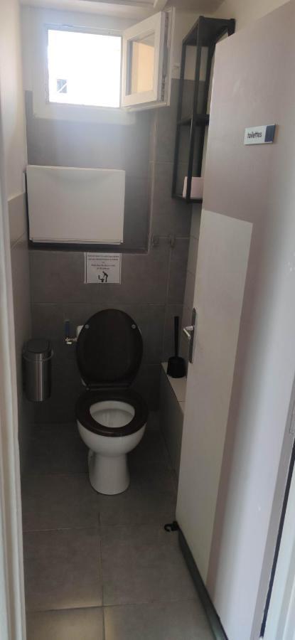Logement Chambre Seul En Supplement Ou Dortoir Mixte Roquemaure  Exterior photo